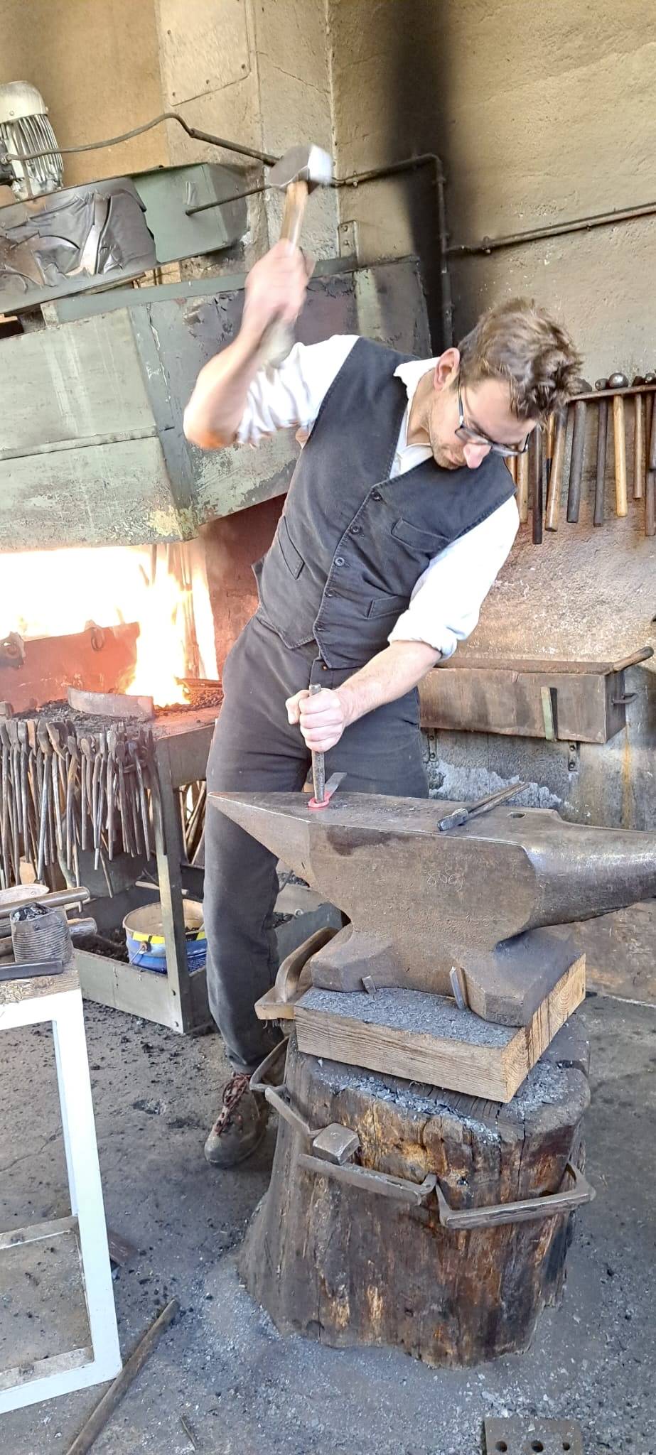 Artiste et Forgeron : du maréchal-ferrant, au créateur d’œuvres d’Art en métal entre Colmar et Mulhouse Saint-Louis 0